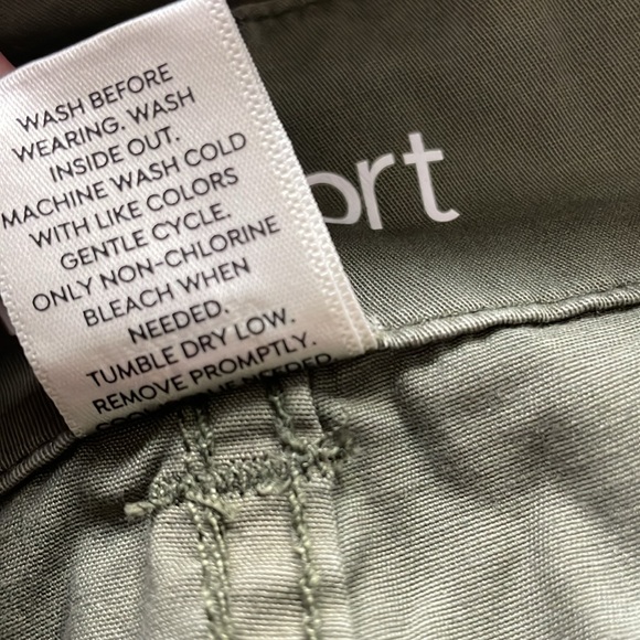 Women’s size 4 olive green Westport Signature Fit Boyfriend Twill Stretch pants - Picture 4 of 12